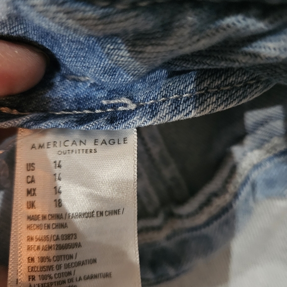 Vintage American Eagle Jean Shorts. Size 14 - Picture 6 of 7